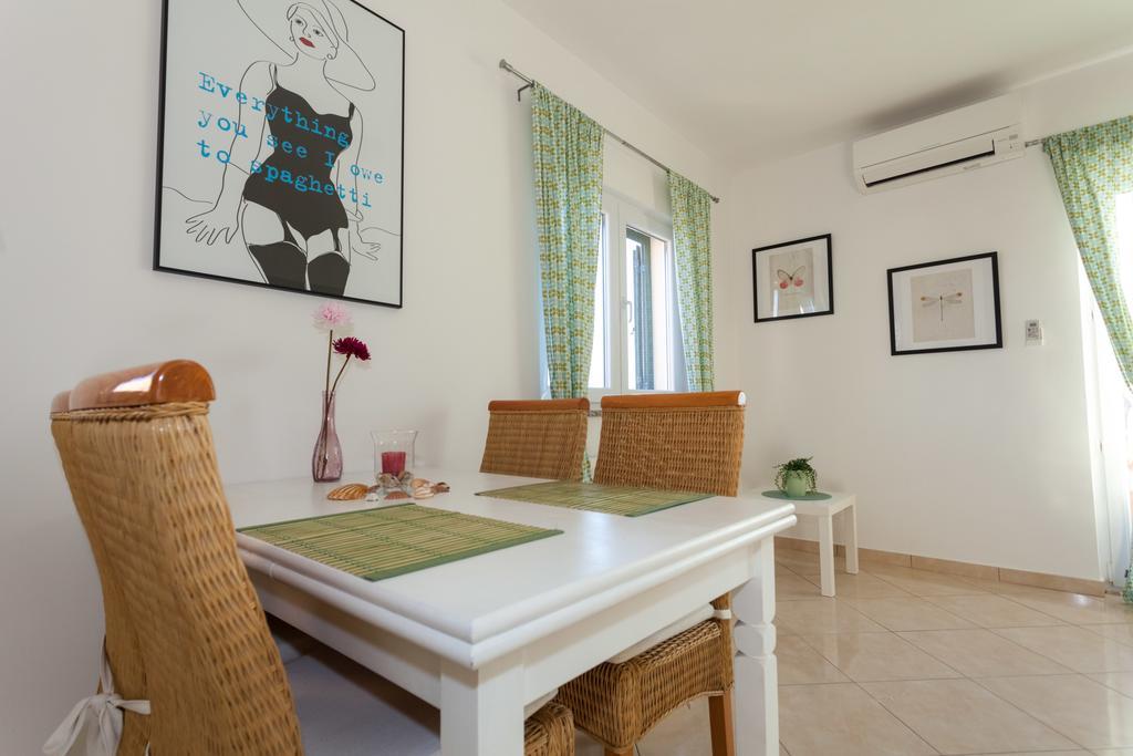 زادار Apartments Lara & Luka المظهر الخارجي الصورة
