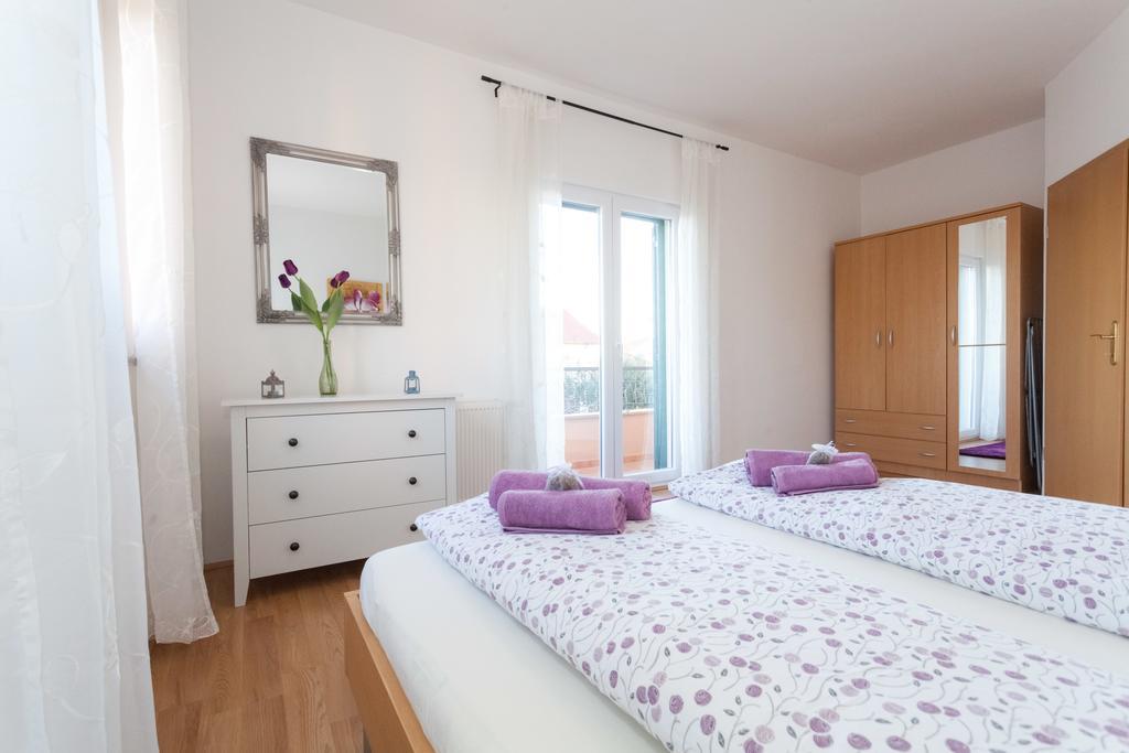 زادار Apartments Lara & Luka الغرفة الصورة