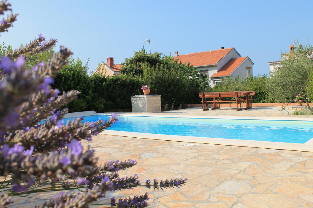 زادار Apartments Lara & Luka المظهر الخارجي الصورة