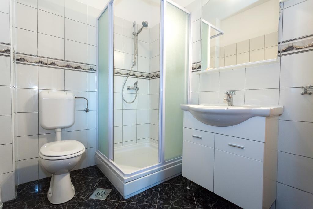 زادار Apartments Lara & Luka الغرفة الصورة