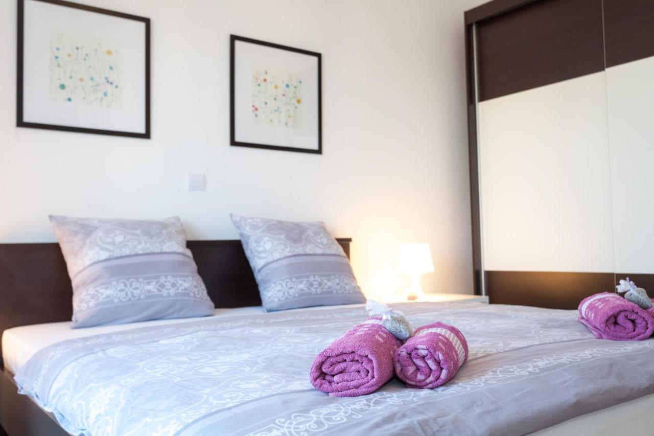 زادار Apartments Lara & Luka المظهر الخارجي الصورة