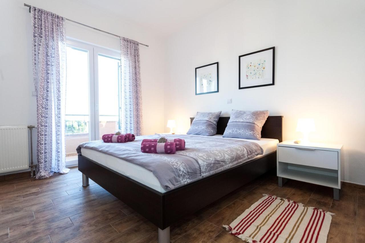 زادار Apartments Lara & Luka المظهر الخارجي الصورة